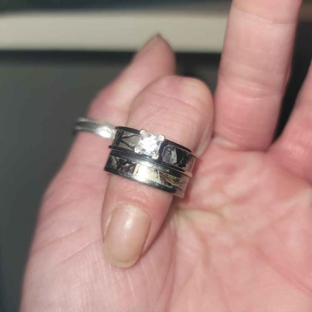 His and hers matching bridal set Real Tree AP camo